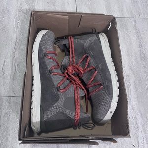 OBOZ hiking boots 9.5 brand new in a box.